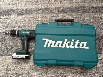 Makita HP457DWE
