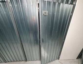 Malý Interný Sklad T18 (2 m²) na prenájom (Tomášikova 50D)