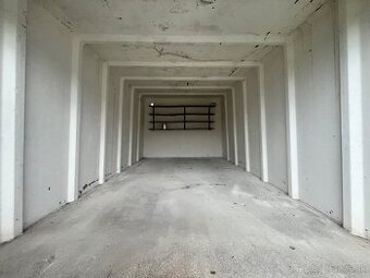 PREDAJ Garáž, Piešťany - Bodona