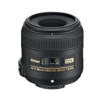 Nikon nikkor 40/2,8G DX+krytky. ako nový, super cena