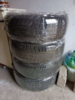 Zimné preumatiky 205/60 R16