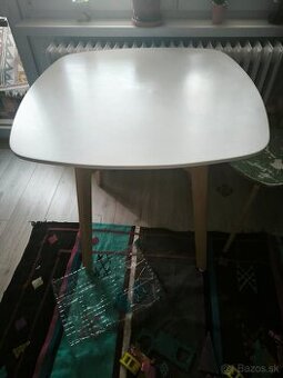 Jedálenský stôl 80x80x75