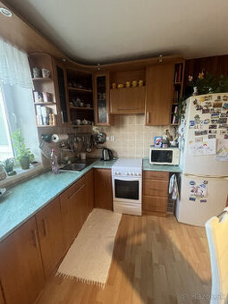 Váš nový domov čaká na vás – priestranný 3-izbový byt v Hume - 1