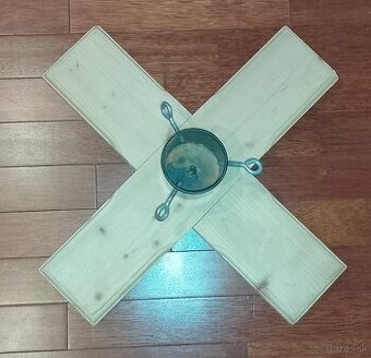 Stojan na vianočný stromček