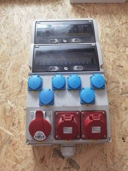 Stavebný rozvádzač