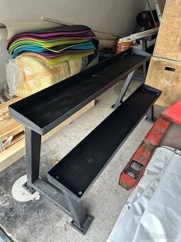 Stojany na kettlebelly alebo ine vybavenie