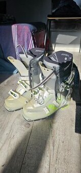 Predám dámske skialp lyžiarky Dynafit