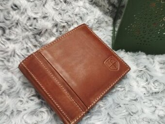 Kožená peňaženka slovu hnedá farba