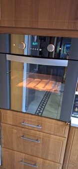 Teplovzdušná rúra na pečenie