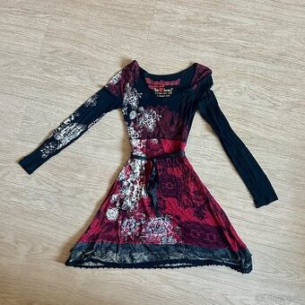 Dámske šaty značky Desigual veľkosti S