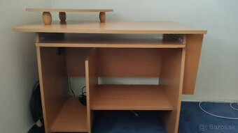 Predám pracovný stôl pre PC