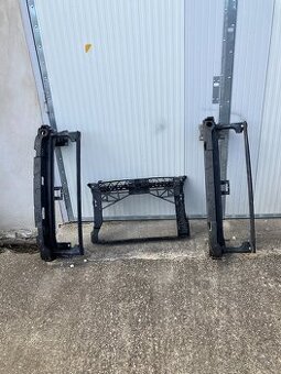 chladicova stena seat leon 3 predni celo vyztuha