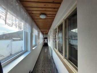 RODINNÝ DOM 90m2 NA POZEMKU 741m2, BZINCE POD JAVORINOU