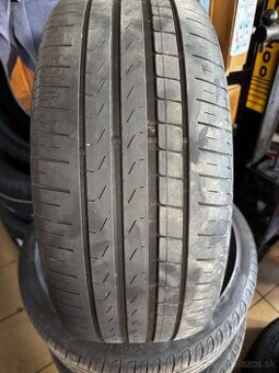 PIrelli Cinturato P7 235/40 R19