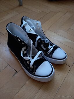 Nové tenisky CONVERSE CHUCK TAYLOR ALL STAR CLASSIC M9160C - 1