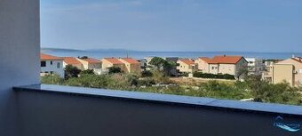 Pag, Povljana – novostavby apartmánov s výhľadom