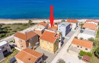 Chorvátsko 3 izbový apartmán 50 m od mora ostrov Vir.