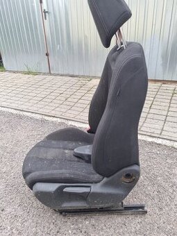 Predám na Peugeot 308 - 1