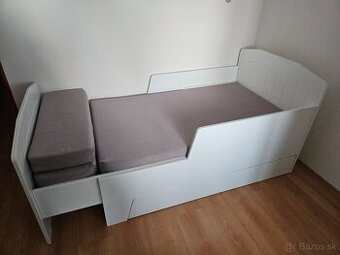 Detská rastúca drevená posteľ Fines