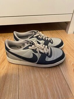 Nike, Jordan’s, New Balance 44,5(28,5 cm)