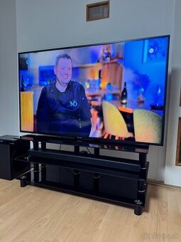 Tv stolik s Tv drziakom