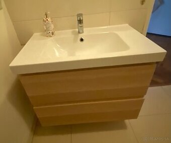 Kupelnova zostava IKEA + bateria hansgrohe