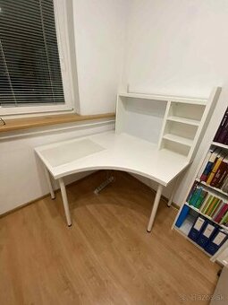 počítačový stôl