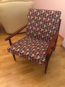 Retro kreslo po kompletnej renovácii