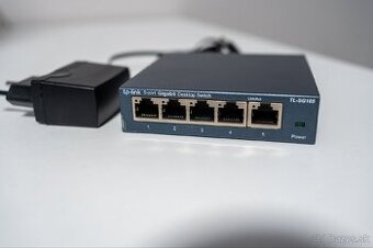 Predám TP-Link TL-SG105 1Gbit switch 5 port