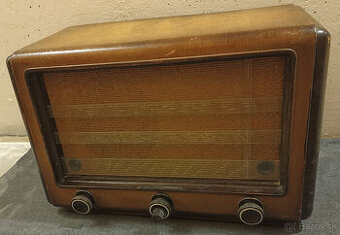 Staré retro rádio Telefunken Pamir