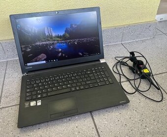 Toshiba Sat.  / i7 5500U / 8GB RAM / 256GB SSD / 15.6" FHD