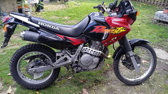 Honda NX 650 Dominator