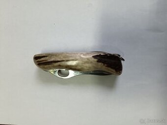 Poľovnícky nôž zatvárací