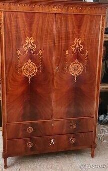 KOMPLETNÁ SPÁLŇA INTARZOVANÁ