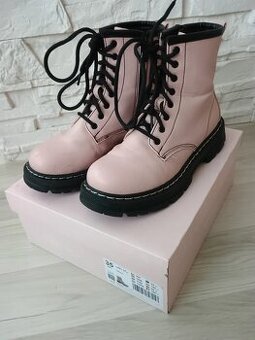 Vysoke snurovacie topanky DeeZee