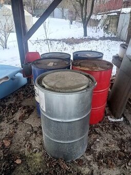 200 L plechové sudy