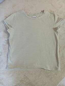 Zelené pásikavé tričko  esmara