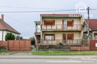 Na predaj: 4izbový rodinný dom s garážou , pozemok 800 m² - 