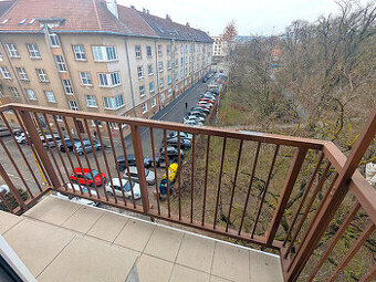 Atraktívny 2 izbový byt, blízko Centra, Czambelova, OV, balk