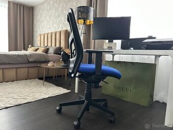 Predám kvalitnú kancelársku stoličku vo výbornom stave