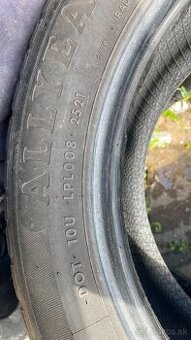 Tomket celoročné 185/60R15 88V extra load 4Ks