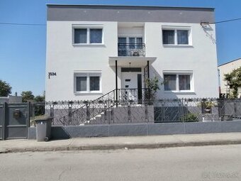 Apartmánový rodinný dom vo Veľkom Mederi