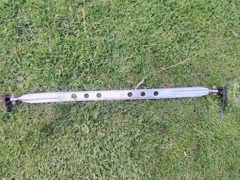 Rozpera medzi predné tlmiče na golf 4