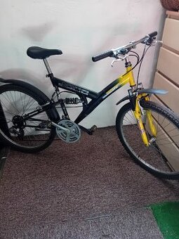 Trekingový colo odpružený bicykel
