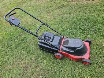 KOSACKA S KOSOM NA TRAVU 1600W