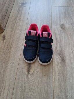 Botasky  adidas dievcenske 33