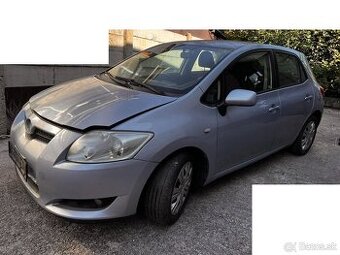 predam diely na toyota auris 1,6 benzin 91kw 2007 rozpredam