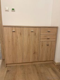 Komoda - dub
