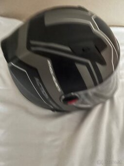 Prilba. ATHOS HELMETS