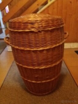 Predám prútený kôš na pradlo - 1